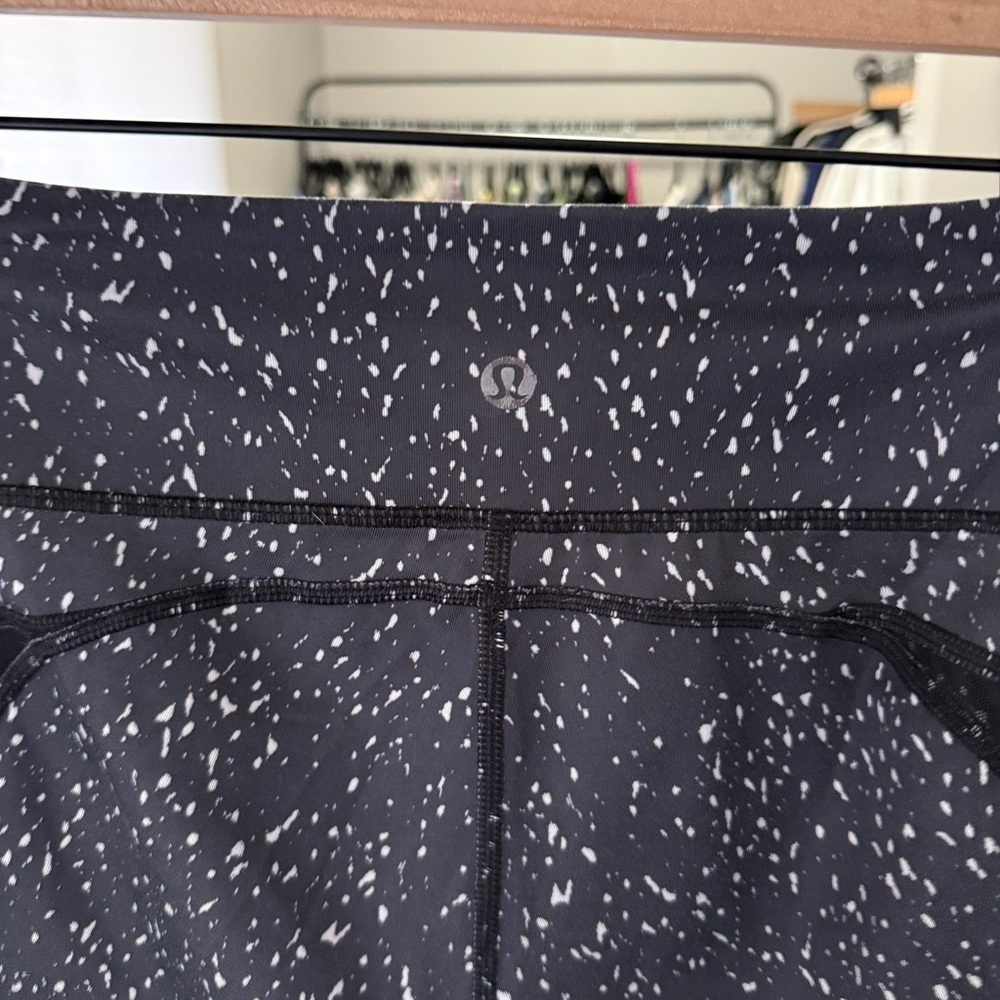 Lululemon Rebel Runner | Size 4 | **FULL LENGTH - Picture 7 of 9